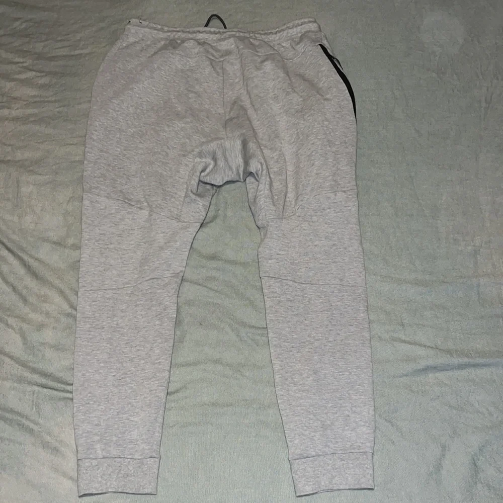 Nike Tech Fleece Joggers Grey 805162-063 - Picture 7 of 7